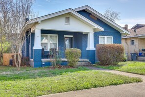 Exterior - Colorful Hot Springs Home - 1 Mile to Downtown! (Hot Springs)