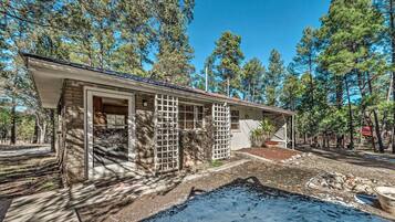 House (1 Bedroom) | Interior