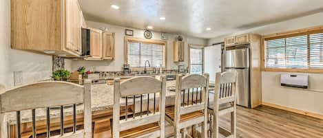 House (1 Bedroom) | Interior