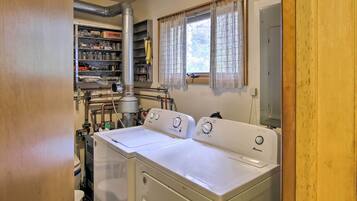 Cottage (3 Bedrooms) | Interior