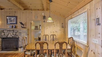 Cottage (3 Bedrooms) | Interior