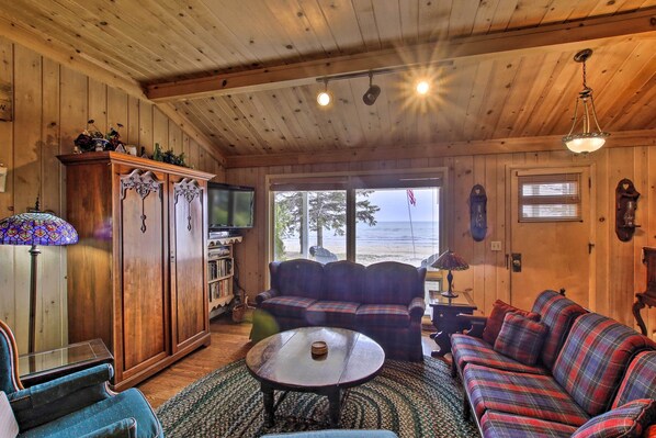 Cottage (3 Bedrooms) | Interior - Cozy Baileys Harbor Cottage on Lake Michigan! (Baileys Harbor)