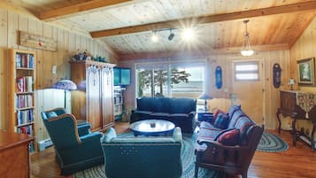 Cottage (3 Bedrooms) | Interior