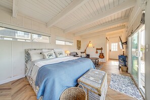 House (2 Bedrooms) | Interior - Sun-soaked Sandy Point Haven w/ Beach Access! (Langley)