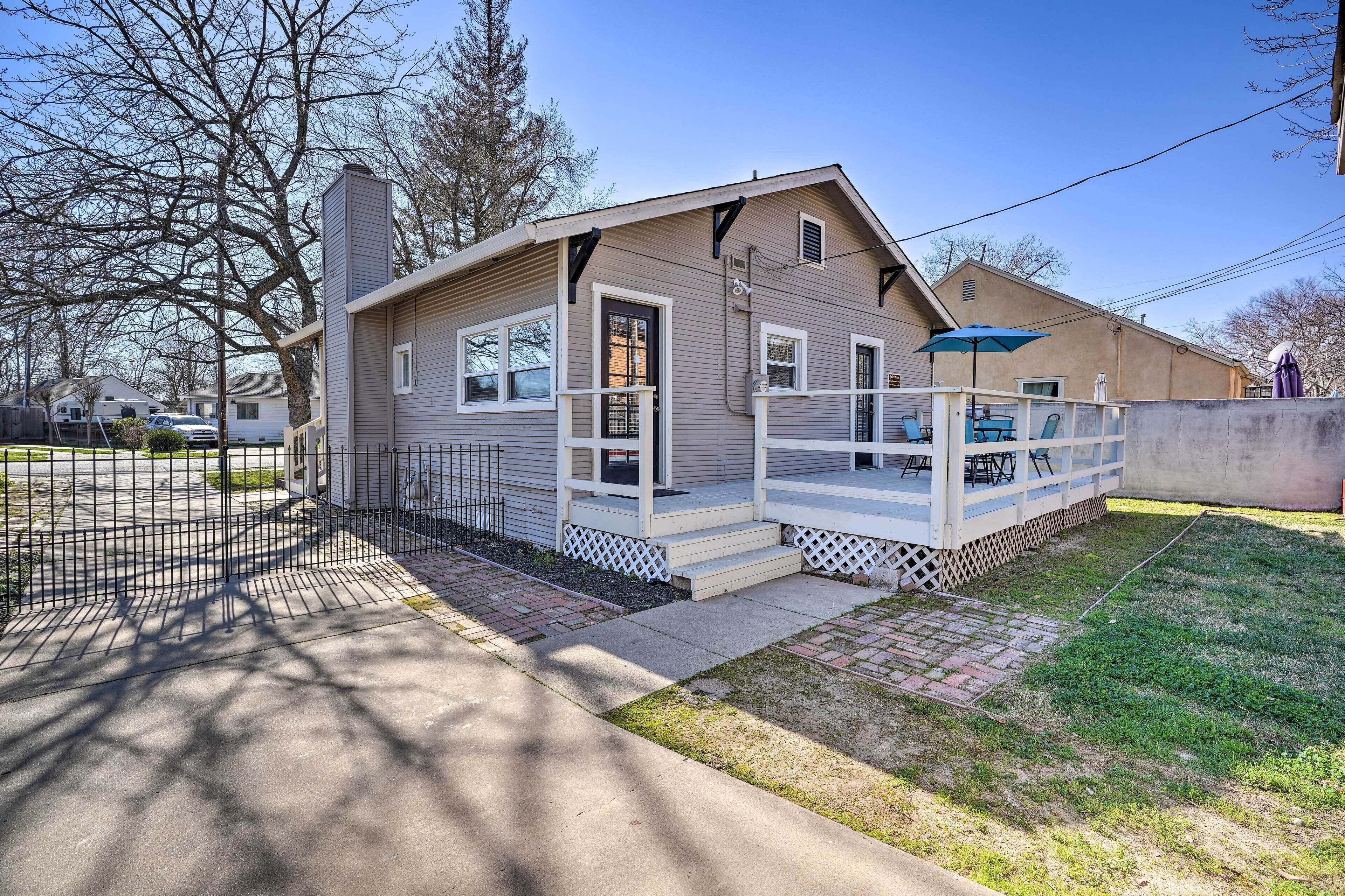 House (2 Bedrooms) | Interior