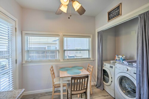 Pet-friendly Sacramento Home ~ 5 to Downtown!