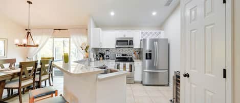 House (3 Bedrooms) | Interior