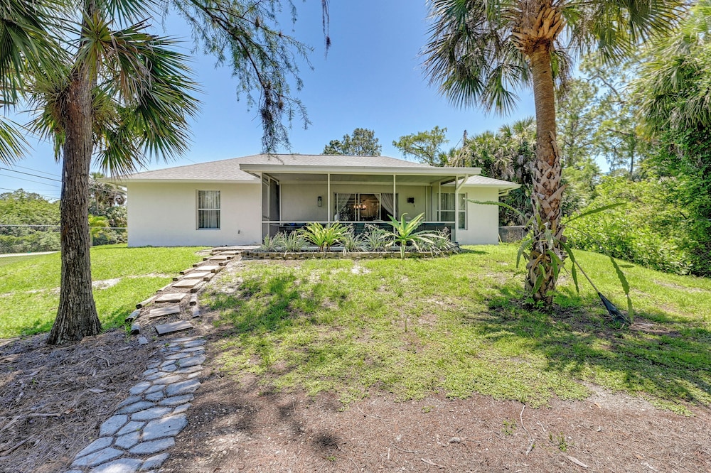Pet-friendly Naples Vacation Rental W/ Fire Pit! - Karibik