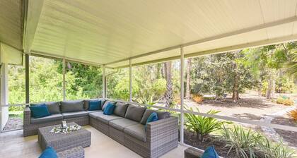 Pet-friendly Naples Vacation Rental w/ Fire Pit!