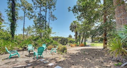 Pet-friendly Naples Vacation Rental w/ Fire Pit!