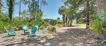 Pet-friendly Naples Vacation Rental w/ Fire Pit!