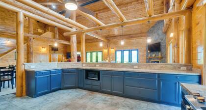 Gatlinburg Vacation Rental w/ Private Hot Tub!