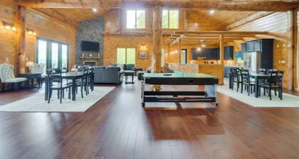 Gatlinburg Vacation Rental w/ Private Hot Tub!