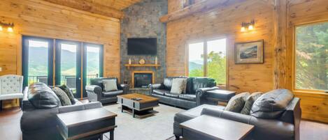 House (4 Bedrooms) | Front of property