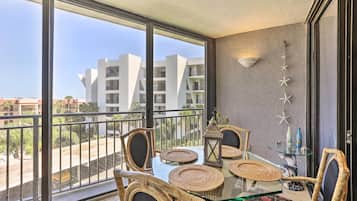 Apartamento (2 Bedrooms) | Parte interna