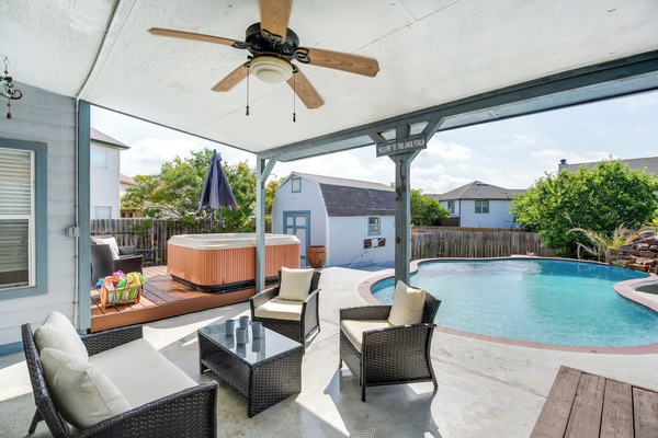 House (4 Bedrooms) | Front of property