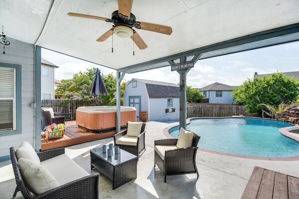 San Antonio Home W/ Private Hot Tub + Pool! - San Antonio, TX