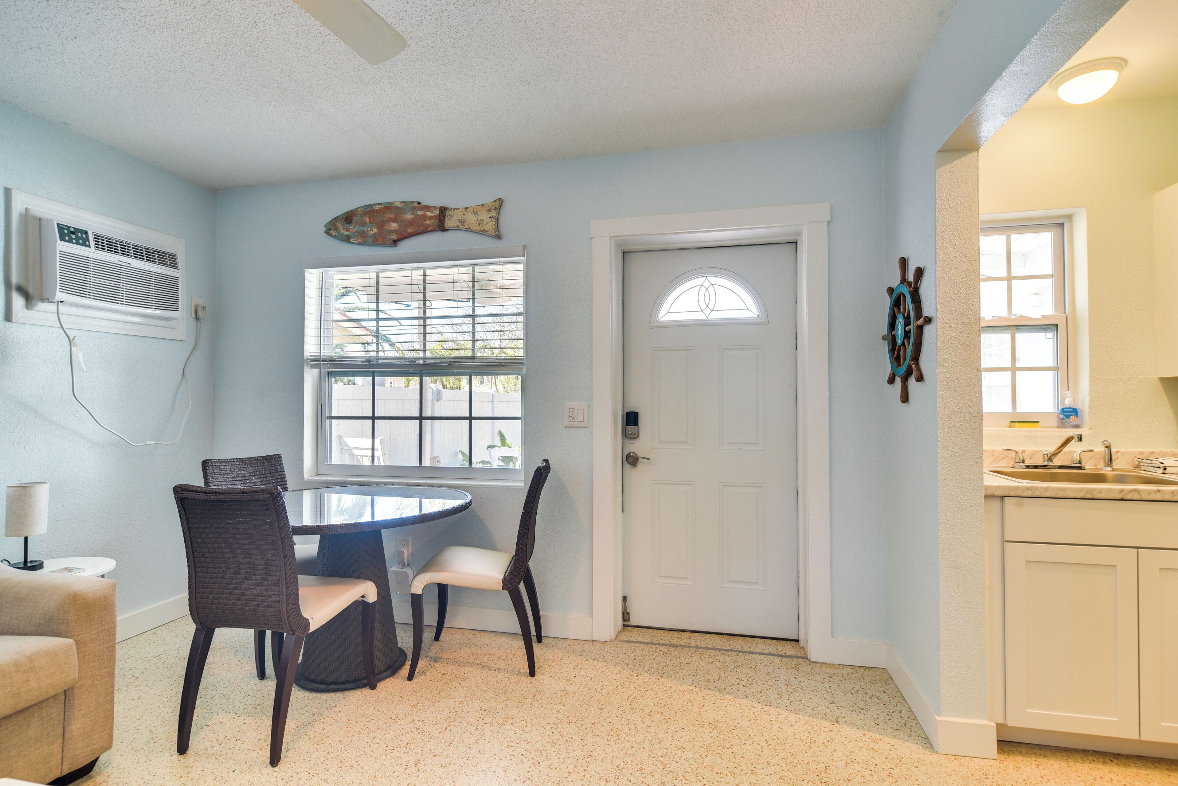 Apartment (1 Bedroom) | Interior