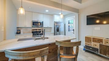 House (1 Bedroom) | Front of property