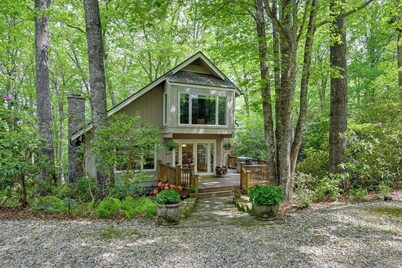 'smallwood' Cute Highlands Home w/ Screened Porch!