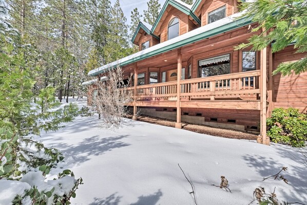 Interior - Near Bear Valley: Peaceful Arnold Home w/ Hot Tub (Arnold)