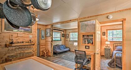 High Lakes Hideaway: La Pine Fishing Cabin!