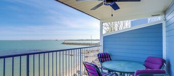 Cozy Middle Bass Island Getaway On Lake Eerie!