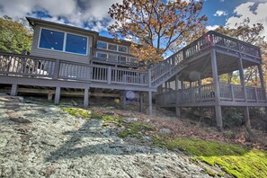 House (4 Bedrooms) | Interior - Wintergreen Resort Retreat: Ski, Hike, Golf! (Nellysford)
