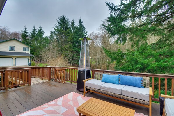 Cottage (2 Bedrooms) | Interior - Central 4-acre Cottage w/ Deck: Walk to Bay! (Bainbridge Island)