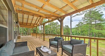 Updated Tuskahoma Cabin w/ Fire Pit & Deck!