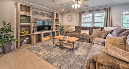 Updated Tuskahoma Cabin w/ Fire Pit & Deck!