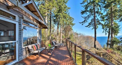 Puget Sound Escape: Private Beach & Oversized Deck