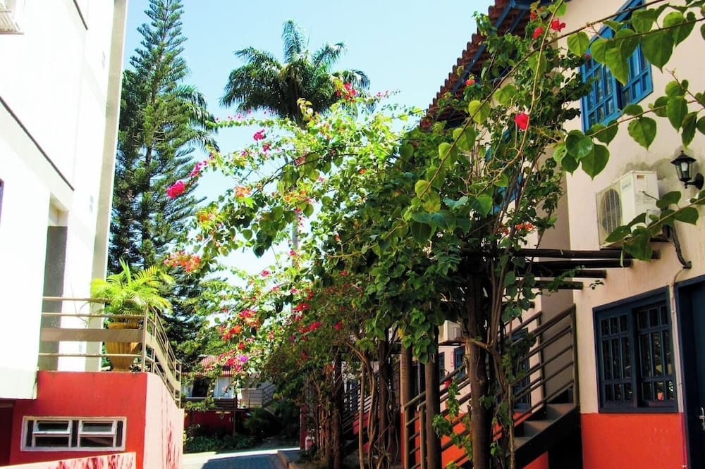 CR Hotel Bueno