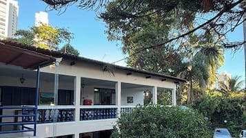 Bàn ủi/dụng cụ ủi quần áo, truy cập Internet không dây miễn phí