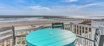 'salt & Light' Oceanfront Condo w/ Pool & Elevator