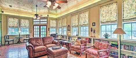 House (4 Bedrooms) | Bahagian dalam