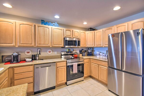 Apartment (2 Bedrooms) | Interior - Westport Condo w/ Saltwater Pool: Steps to Beach! (Westport)