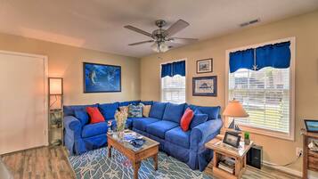 House (3 Bedrooms) | Front of property