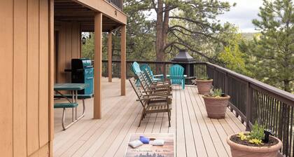 'lazy Bear Lodge' in Florissant w/ Mountain Views!