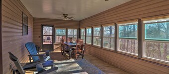 Secluded Marble Falls Family Home w/ Mtn Views!