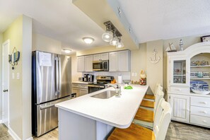 Apartment (3 Bedrooms) | Interior - Indian Beach Resort Condo w/ Atlantic Ocean Views! (Atlantic Beach)