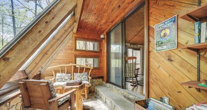 Unwind By Fire! Creekside Whittier Cabin w/ Deck