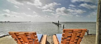 Bayfront Deck: 'casa Pescadores' Rockport Escape