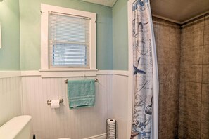 House (2 Bedrooms) | Interior - Bayfront Deck: 'casa Pescadores' Rockport Escape (Rockport)