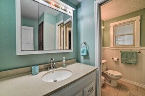 House (2 Bedrooms) | Interior - Bayfront Deck: 'casa Pescadores' Rockport Escape (Rockport)