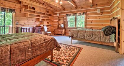 Custom Cabin w/ 12 Acres on Dale Hollow Lake!