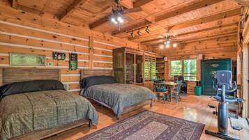 House (6 Bedrooms) | Interior