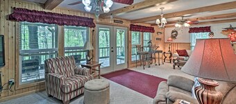 Secluded Edgemont Getaway w/ Huge Outdoor Deck!