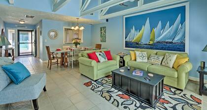 Resort Pool & Golf: Palmetto Dunes Beach Villa