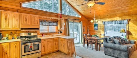 House (2 Bedrooms) | Interior